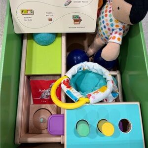 LOVEVERY The Thinker Play Kit 11-12 Months Montessori